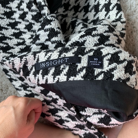 Women’s Insight houndstooth skirt- size 10- black and white. - Picture 3 of 3